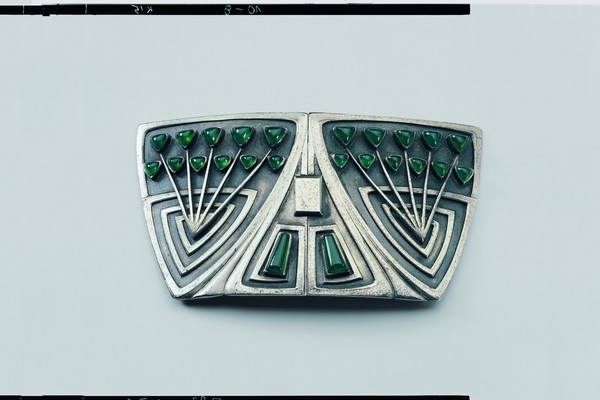 -G�rtelschlie�e Silber, gef�rbte Achate Entwurf Patriz Huber, Darmstadt Firma Theodor Fahrner Pforzheim, um 1901 Copyright: Schmuckmuseum Pforzheim