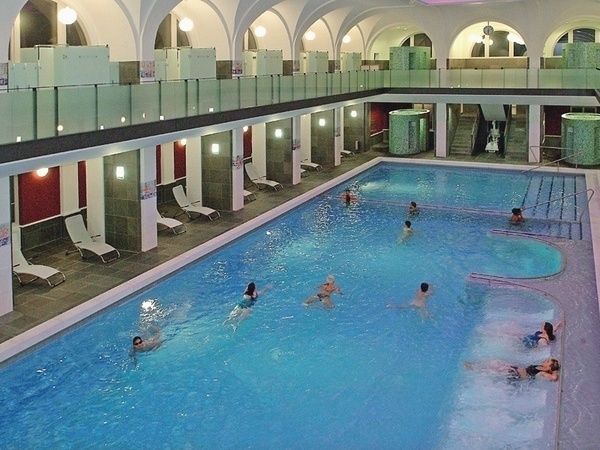 Bildnachweis: Mit freundlicher Genehmigung der Stadt Karlsruhe - Bäderbetriebe Bildnachweis: Mit freundlicher Genehmigung der Stadt Karlsruhe - Bäderbetriebe