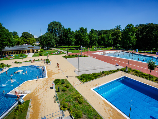 Bildnachweis: Mit freundlicher Genehmigung der Karlsruher Bädergesellschaft mbH/ Bildnachweis: Mit freundlicher Genehmigung der Karlsruher Bädergesellschaft mbH/