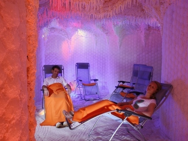 Totes-Meer-Salzgrotte im Solemar Bad Dürrheim Bildnachweis: Mit freundlicher Genehmigung der Stadt Bad Dürrheim Totes-Meer-Salzgrotte im Solemar Bad Dürrheim Bildnachweis: Mit freundlicher Genehmigung der Stadt Bad Dürrheim