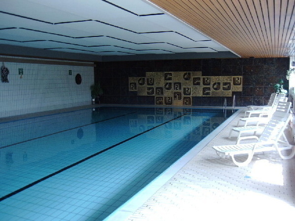 Hallenbad Breitnau Bildnachweis: F�rderverein Hallenbad Breitnau - Ralph Scheuerbrandt