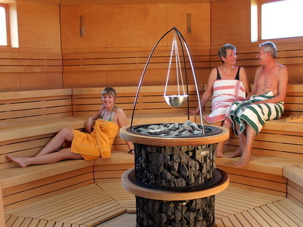  Bildnachweis: Mit freundlicher Genehmigung der AQUALON Therme Bad S�ckingen GmbH