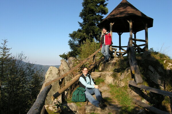 Wanderer am Latschigfelsen Bildnachweis: �Zweckverband Im Tal der Murg