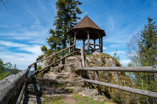 Aussichtspavillon am Latschigfelsen Bildnachweis: � Zweckverband Im Tal der Murg, Foto Thorsten G�nthert