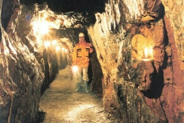 Bildnachweis: Mit freundlicher Genehmigung des Bergwerk Frischglück in Neuenbürg Bildnachweis: Mit freundlicher Genehmigung des Bergwerk Frischglück in Neuenbürg
