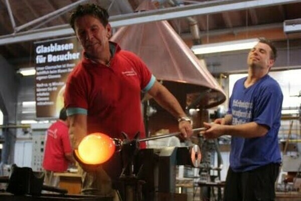 Glasblasen einmal selbst ausprobieren Bildnachweis: Dorotheenh�tte Wolfach